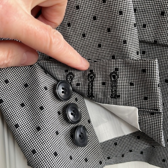 NWT Talbots blazer sz 2 dark navy (almost black) with 3/4 length sleeves - Picture 3 of 8